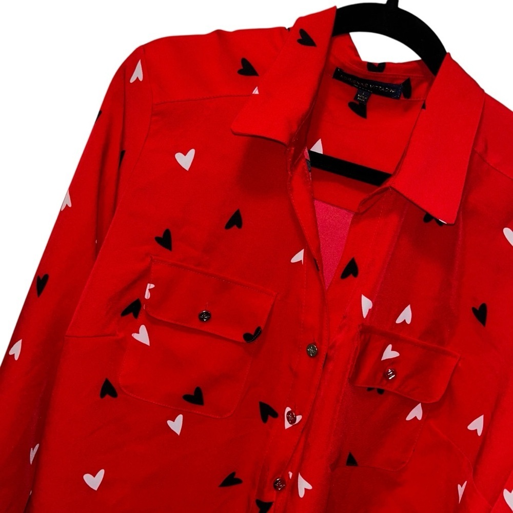 Adrienne vittadini red button front long sleeve blouse heart print large L - Picture 2 of 5